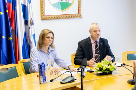 TISKOVNA KONFERENCA OBČINE PIVKA 6.5.2025 - Valter Leban-1252
